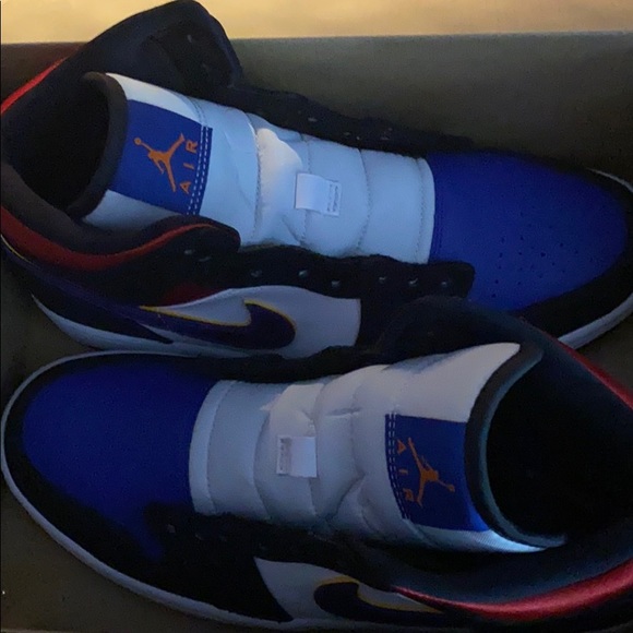 Jordan 1 mid rivals - Picture 2 of 4